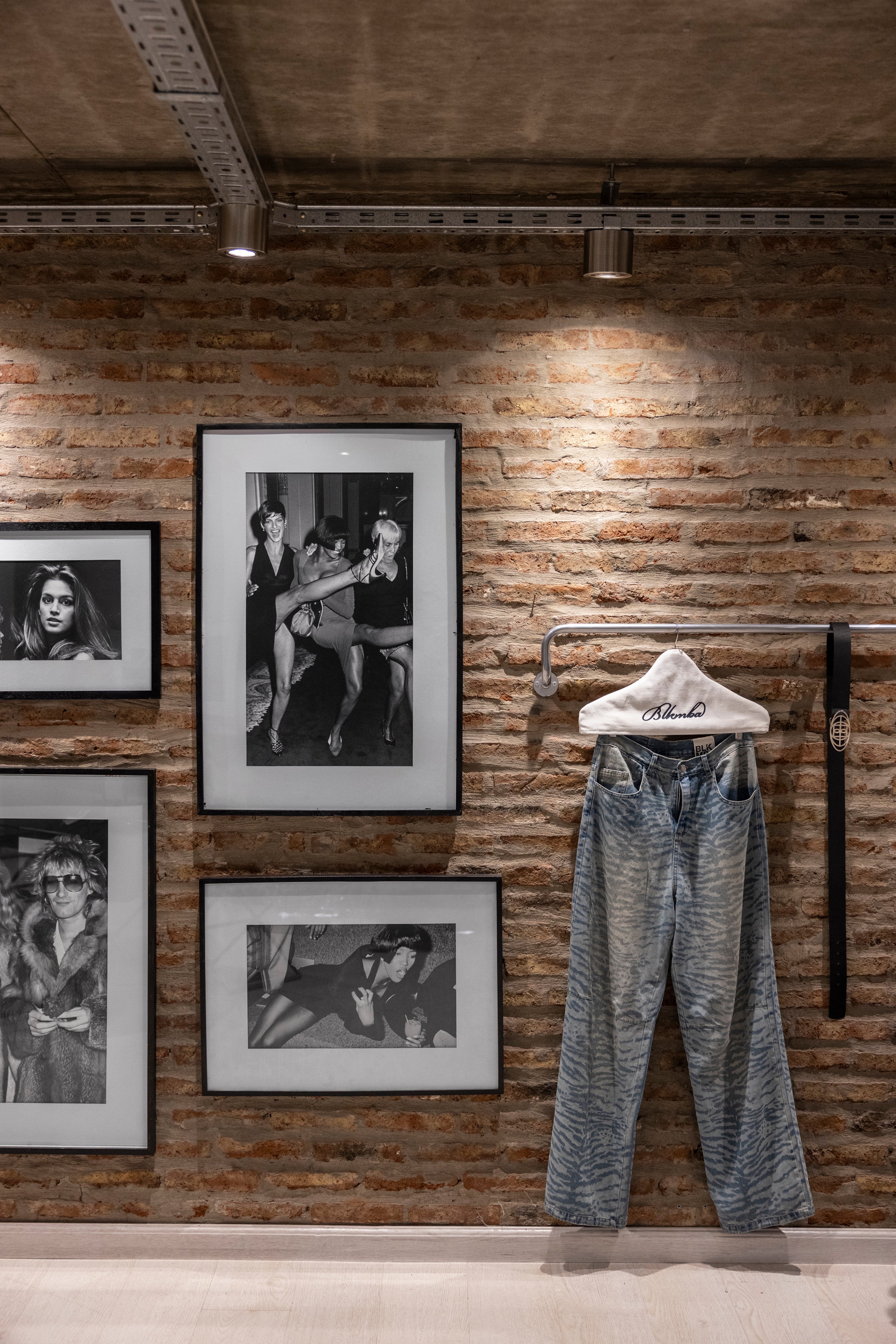 Espacio de probador y fitting personalizado en BLKMBA Studio Buenos Aires
